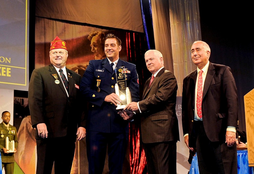 AST2 Downham receives his Spirit of Service award