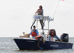 100823-G-5394S-034 Water sampling vessel by Deepwater Horizon Response
