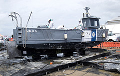 100829-G-9883M-928 Vessel Decon by Deepwater Horizon Response