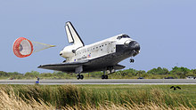 Discovery makes its final landing