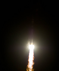 Expedition 30 Launch (201112210003HQ)