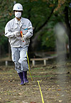 As Fukushima Cleanup Begins,<br /> Long-term Impacts are Weighed