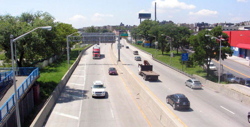 Sheridan Expressway, view south from 174th Street bridge