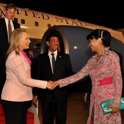 Photo: U.S. Secretary of State Hillary Rodham Clinton is greeted upon her arrival to Jakarta, Indonesia, September 3, 2012. [State Department photo/ Public Domain]