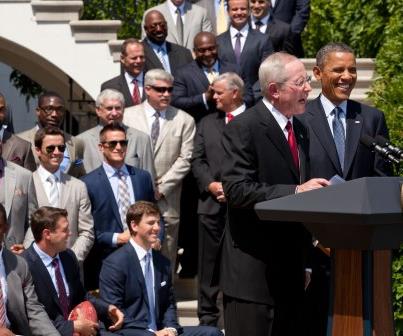 Photo: Last night the 2012 NFL Champion New York Giants kicked off the football season against the Dallas Cowboys. This past June the Giants were honored at the White House by President Obama. 

Check out highlights from their and other past NFL Champions' visits to the White House: http://wh.gov/DRCt