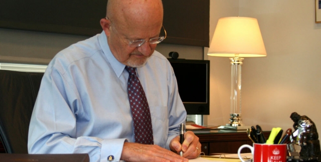 DNI Clapper signs change in IC policy to protect against leaks