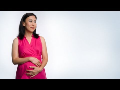 Imagen: Las mujeres embarazadas tienen más opciones asequibles para la cobertura médica. Mire un video para conocer más.