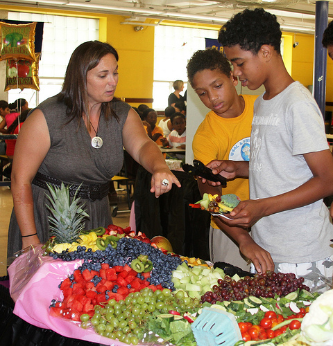 Students Try New Fruits and Vegetables