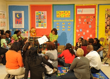 Mrs. Obama read the book “Lunch” to the group, a selection from the Eat Sleep Play curriculum. 