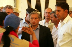 Date: 09/05/2012 Description: USAID Administrator Rajiv Shah and Jordanian Minister of Planning and International Cooperation Jaafar Hassan speak with WFP staff at Zaatri Camp, which hosts approximately 25,000 Syrians. (photo: US Embassy Amman) - State Dept Image