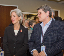 photo of HHS Secretary Sebelius greeting SAMHSA staff during her visit to SAMHSA 