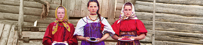 Peasant girls. Sergei Mikhailovich Prokudin-Gorskii, ca. 1909.