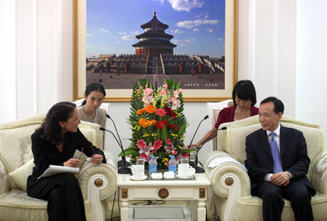 Meeting with Vice Minister of General Administration for Quality Supervision, Inspection and Quarantine (AQSIQ). the Honorable Margaret Hamburg (Commissioner, FDA) and Mr. Pu Changcheng (Vice Minister