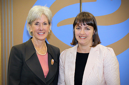 HHS Secretary Sebelius poses with Australian Minister of Health and Ageing, Nicola Roxon. Photo Credit: Don Conahan.