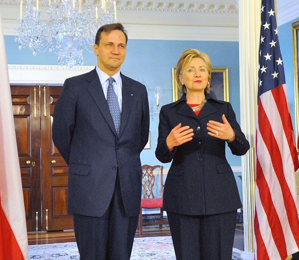 Date: 02/25/2009 Description: Secretary Clinton with Polish Foreign Minister Radoslaw Sikorski Before Their Meeting. State Dept Photo
