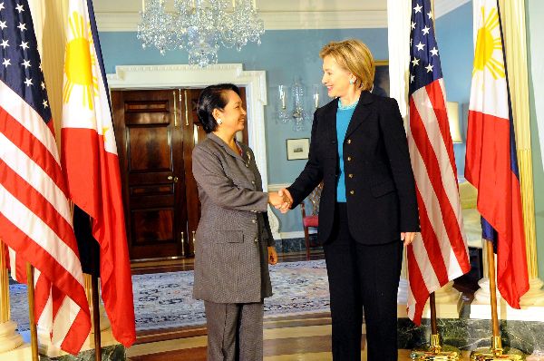 Date: 02/06/2009 Description: Secretary Clinton met with Philippines President Gloria Macapagal-Arroyo, Washington, DC. State Dept Photo