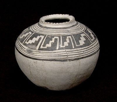 Kiva Jar, Mesa Verde Black-on-white, AD 1150-1250 (7.10.5MT765.V121-C)