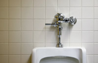 Picture of a flushing urinal