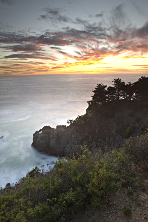 Image description: The Central California coast at sunset.
Photo by Joe MilMoe, U.S. Fish and Wildlife Services