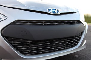 2011 Hyundai Sonata Hybrid grille