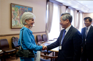 HHS Secretary Sebelius shakes hands with Taiwan’s Minister of Health, Wen-Ta Chiu, at a bilateral meeting with Taiwan, at the 65th World Health Assembly. Credit: Photo by US Mission/Eric Bridiers.