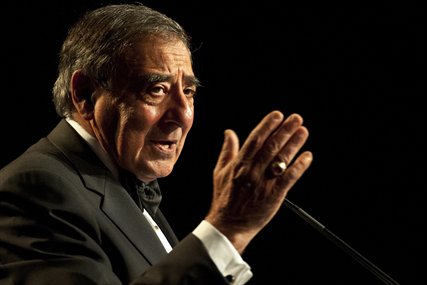 Defense Secretary Leon E. Panetta speaks about the Defense Department’s responsibility in cybersecurity during the Business Executives for National Security meeting in New York, Oct. 11, 2012. 