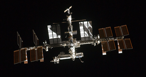 S135-E-006700 -- International Space Station