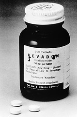 picture of vial of the drug thalidomide