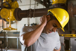 Trabajador sufre dolor de cuello