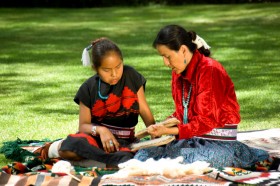 Mother teacher daughter to weave