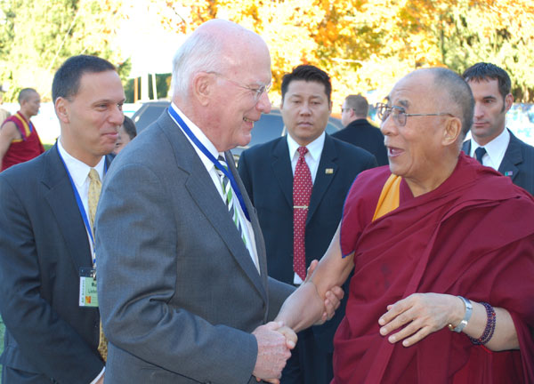 Senator Leahy Introduces The Dalai Lama At Middlebury College