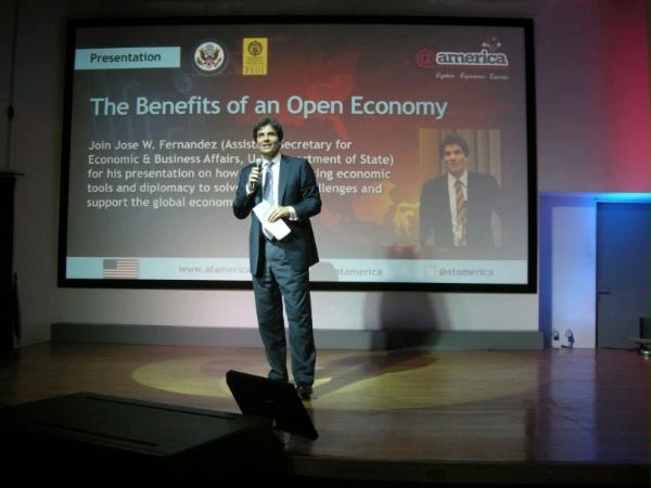 Assistant Secretary Jose W. Fernandez gives remarks to University of Indonesia Faculty of Economics students and professors in Jakarta.