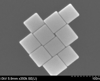 electron microscope images show perfect-edged nanocubes produced in a one-step process created at NIST