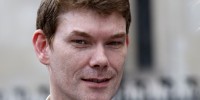 Pentagon Hacker McKinnon Wins 10-Year Extradition Battle