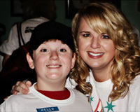 Foto de Nancy y su hijo Clark, un niño con espina bífida