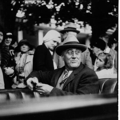 Photo: FDR - campaigning
1932
NPx 47-96 1469