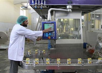 Photo: Reuters news agency published a story about a USAID-funded project - Omaid Bahar Fruit Processing Facility in Kabul. http://goo.gl/541Q6 

For more on Omaid Bahar Facility go to: http://goo.gl/WEP8d
http://goo.gl/mfOnf
http://goo.gl/fS4Og

Photo: An Afghan man works at the Omaid Bahar fruit factory in Kabul October 9, 2012. (Reuters/Mohammad Ismail).