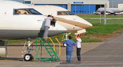 http://www.faa.gov/news/updates/?newsId=69503>FAA Promotes Aviation Education