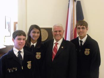 FFA members from Troy