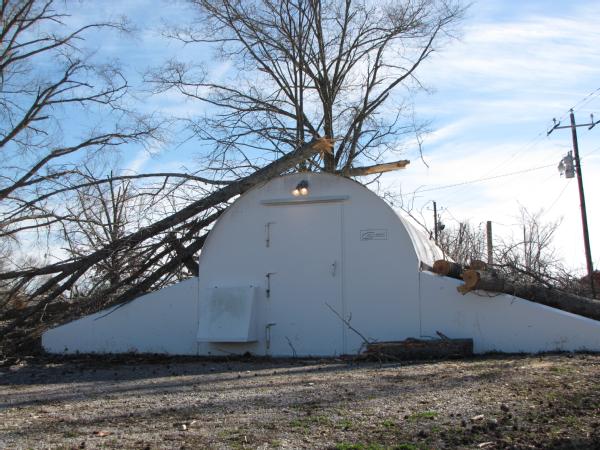 Outside view of the shelter. Photo by Grieg Powers/FEMA.