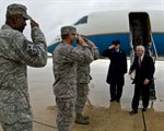 Gates Visits Texas Air Force Bases