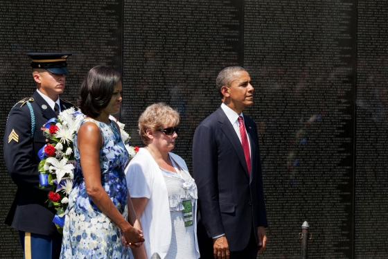 President Barack Obama and First Lady Michelle Obama at the Vietnam Veterans Memorial wall (May 28, 2012)