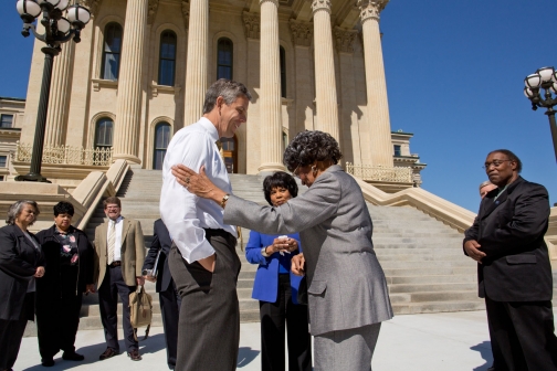 Secretary Duncan Talks with Leola Brown