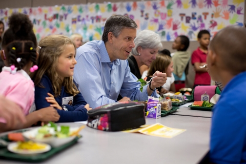 Secretary Duncan and Secretary Sebelius Join Students for Lunch