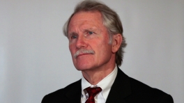 Oregon Governor John Kitzhaber Supports the American Jobs Act