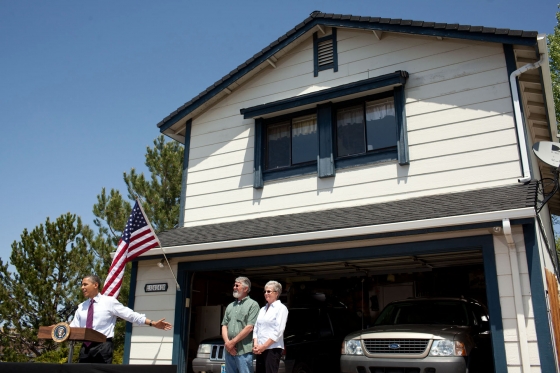 President Barack Obama delivers a statement to neighbors at the home of Valerie and Paul Keller (May 11, 2012)