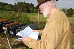 2010 census forms were delivered via U.S. mail