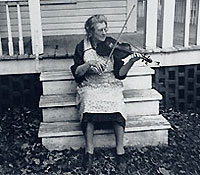 Carrie Grover playing the fiddle