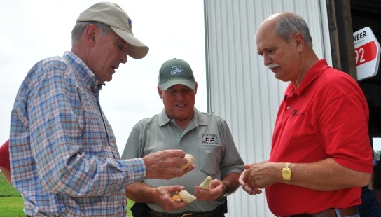 Senator Coats Visits Flint Farm in Washington
