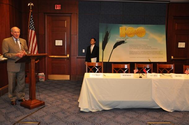 Senator Coats Joins the Taiwanese Delegation at Letter of Intent Signing Ceremony